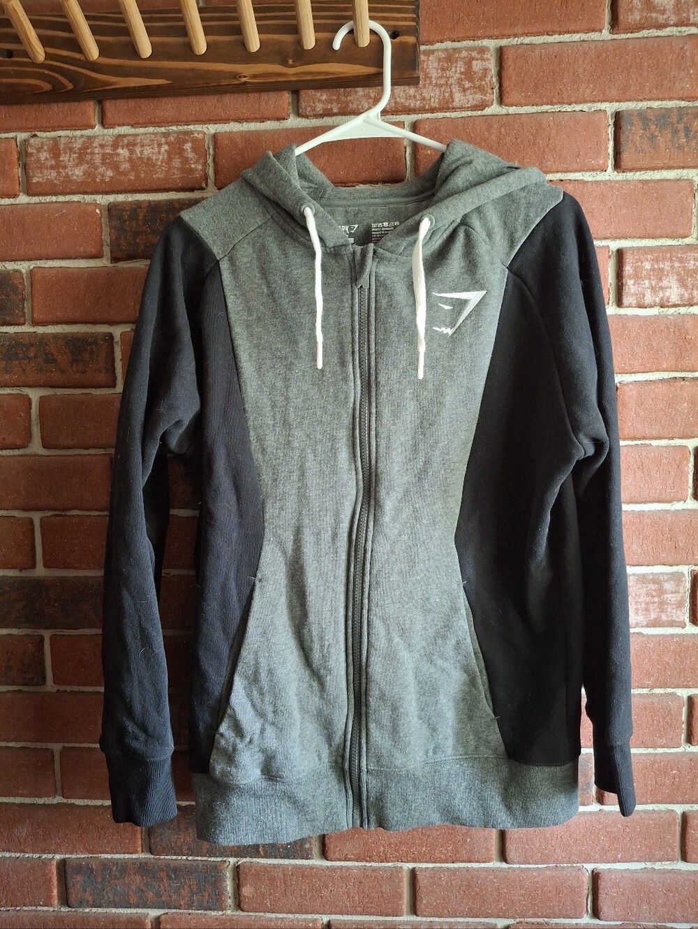 Gymshark Men's Hoodie - Navy/Blue – Gymshark navy blue pioneer hoodie